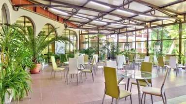 ESTREYA PALACE