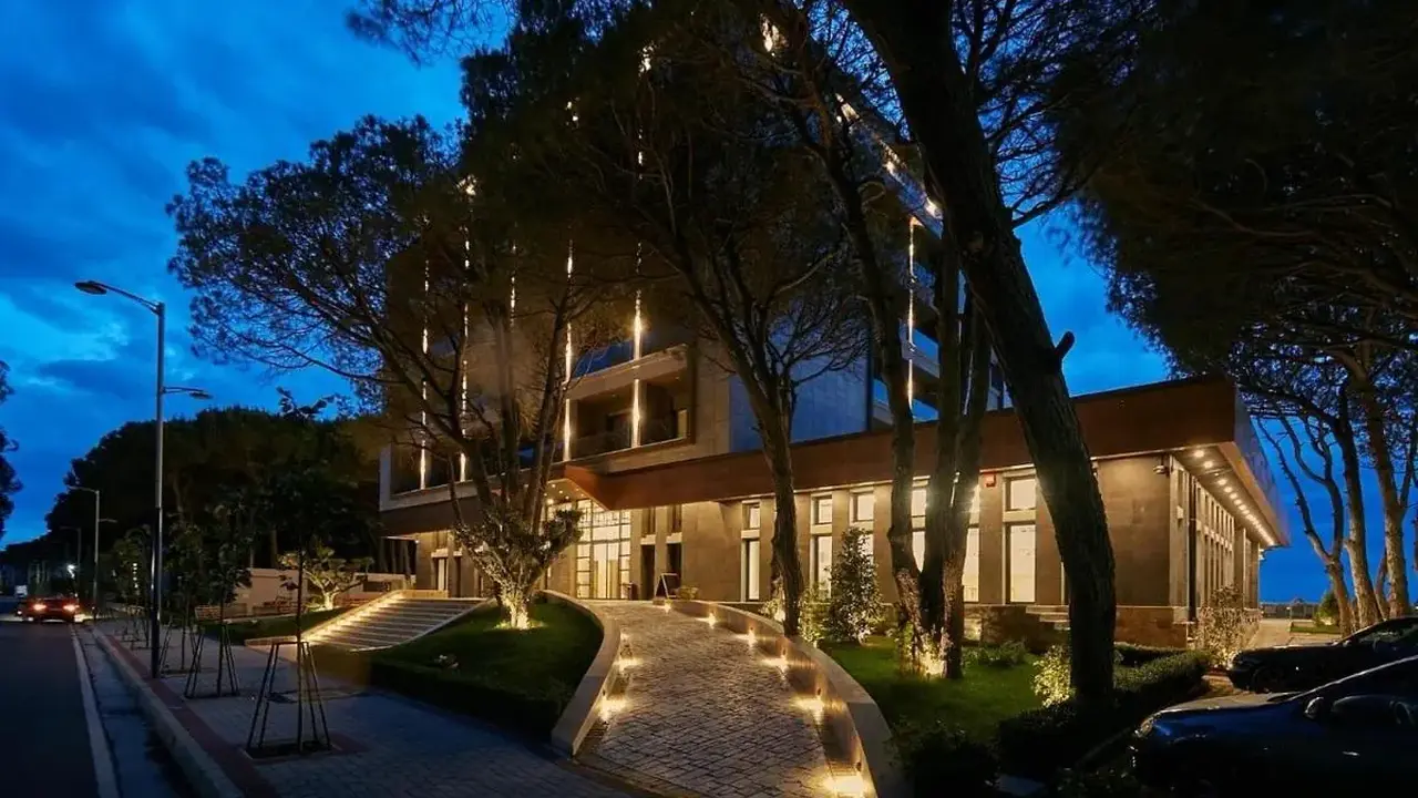 Eter Hotel