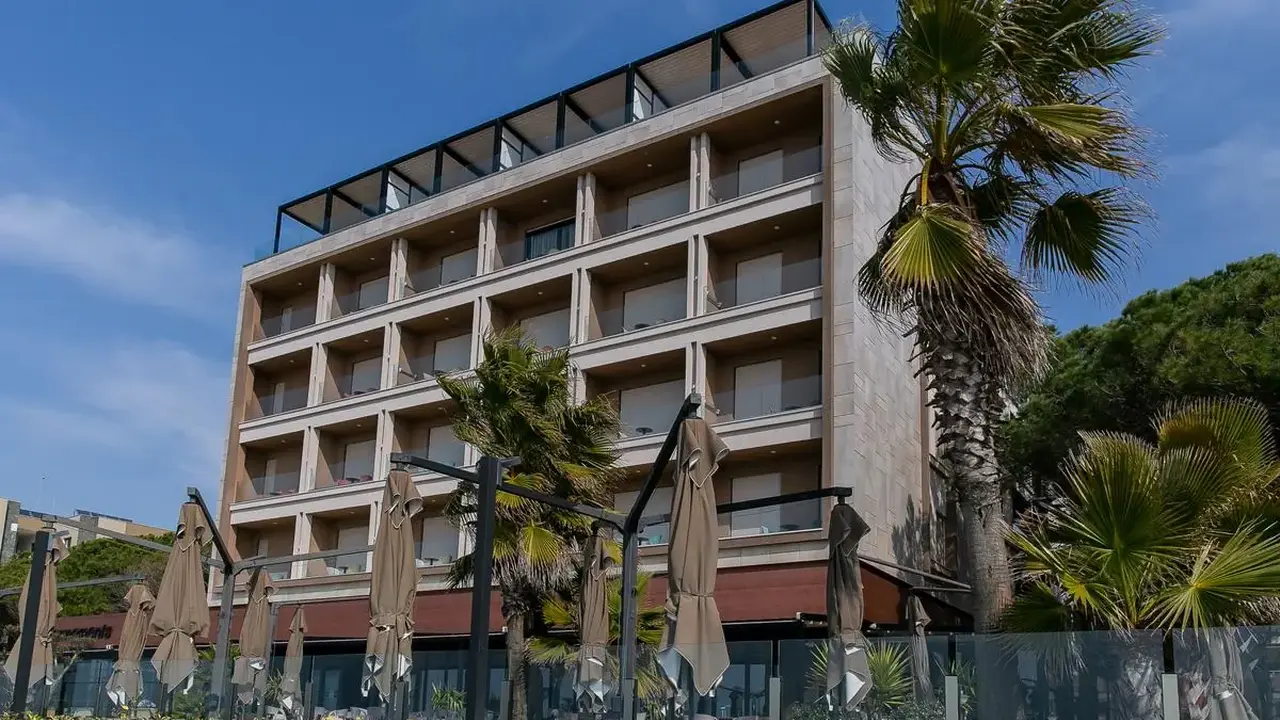 Eter Hotel