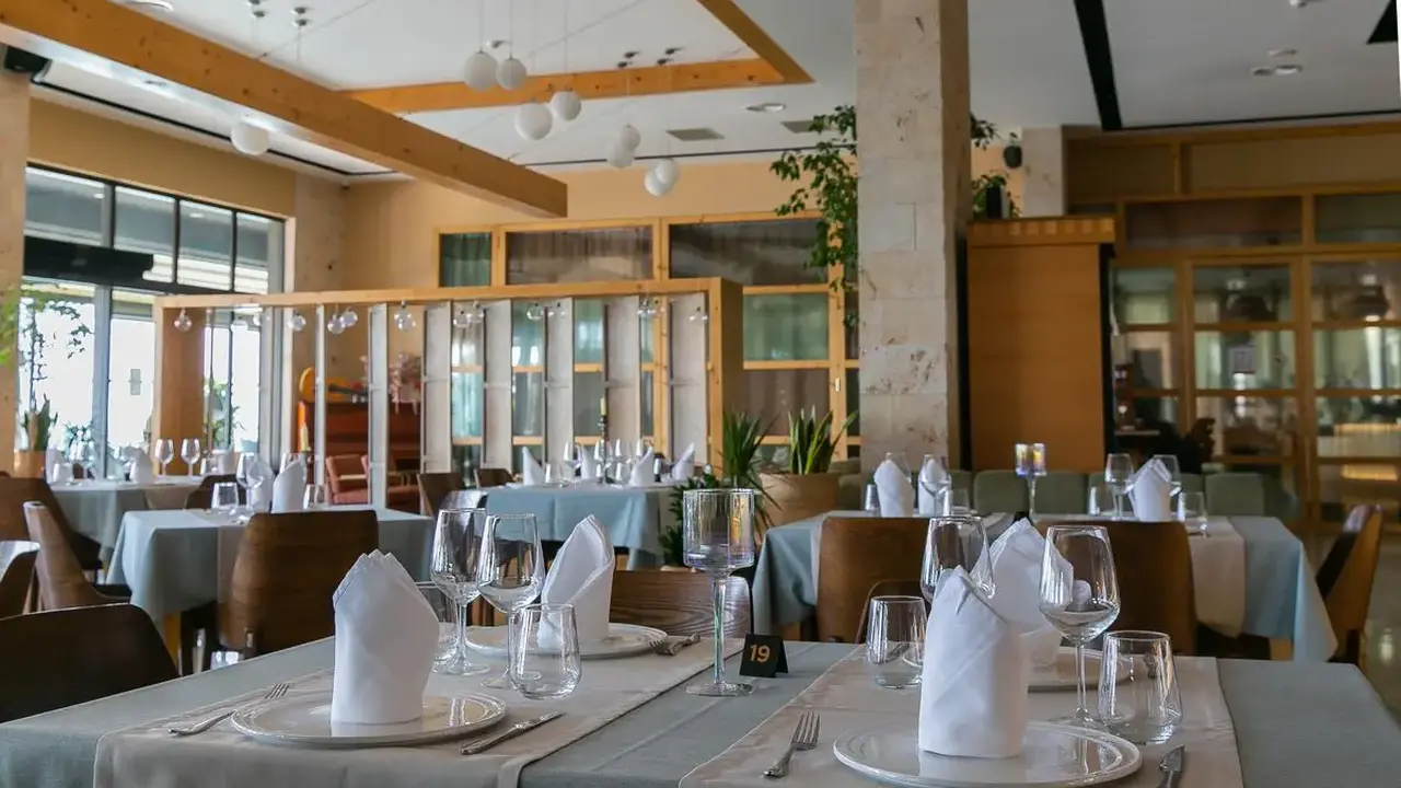 Eter Hotel