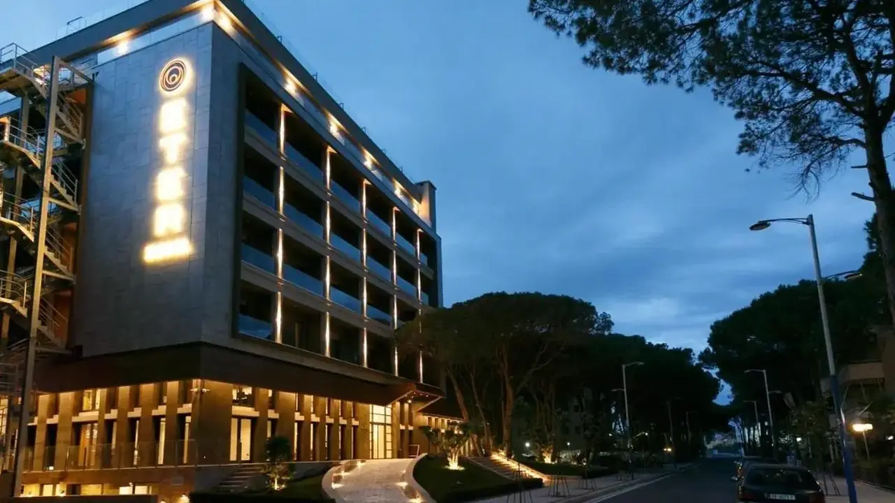 Eter Hotel