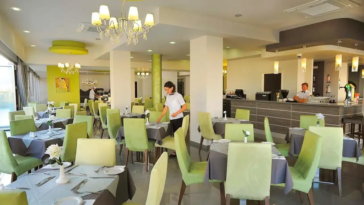 Euronapa Hotel and Apartments