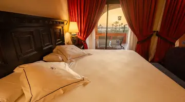 EUROPE VILLA CORTES