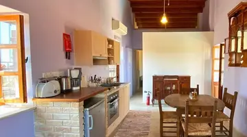 Eveleos Country House