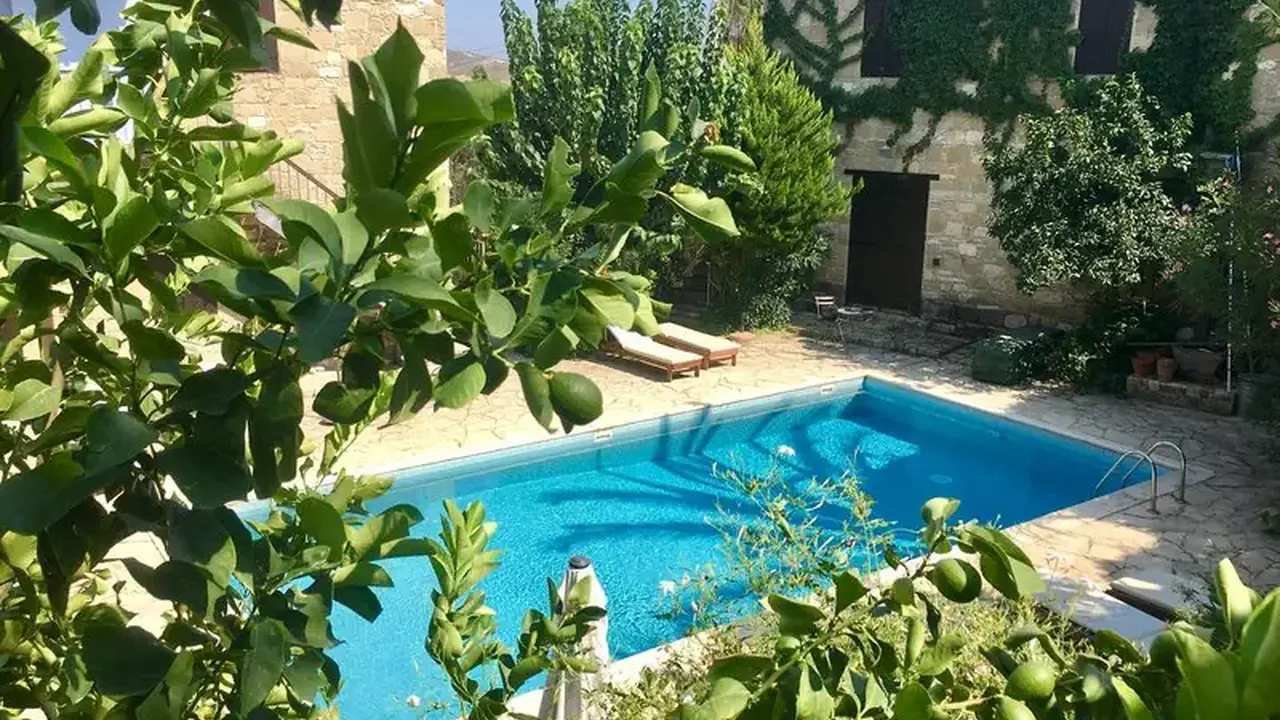 Eveleos Country House