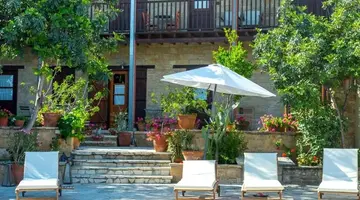 Eveleos Country House