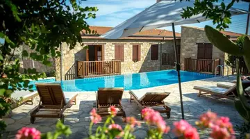 Eveleos Country House