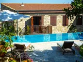 Eveleos Country House
