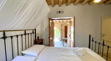 Eveleos Country House