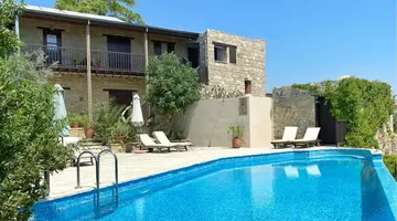 Eveleos Country House