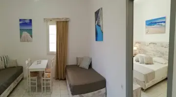 EVINA ROOMS & SUITES