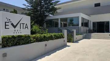 Evita Bay Hotel