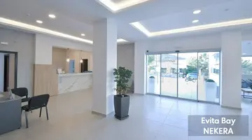 Evita Bay Hotel