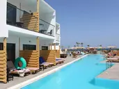 Evita Bay Hotel