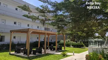 Evita Bay Hotel