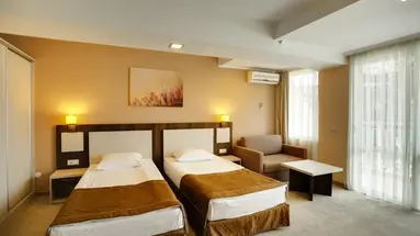 EVRIKA BEACH CLUB HOTEL - DIT