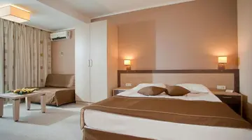 EVRIKA BEACH CLUB HOTEL - DIT