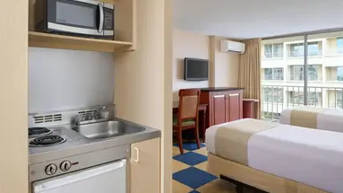 Ewa Hotel Waikiki - a LITE Hotel