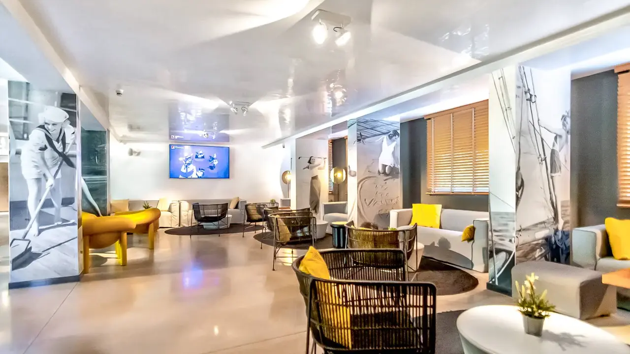 Excelsior Hotel