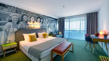 Excelsior Hotel