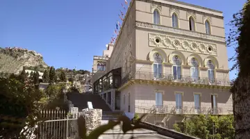 EXCELSIOR PALACE