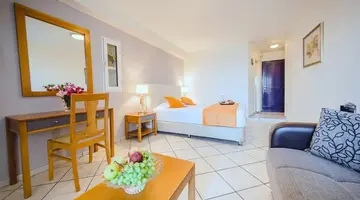 Faedra Beach Resort