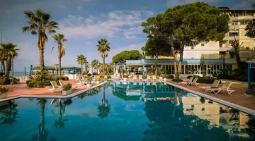Fafa Beach Hotel