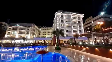 Fafa Premium Resort