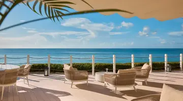 Fairmont Royal Pavilion 5