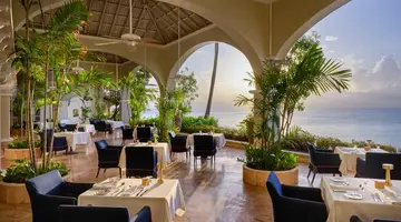 Fairmont Royal Pavilion 5