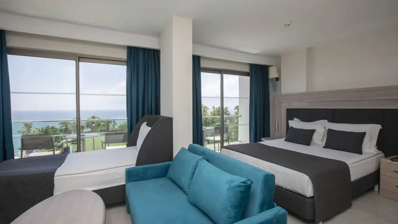 FALCON HOTEL