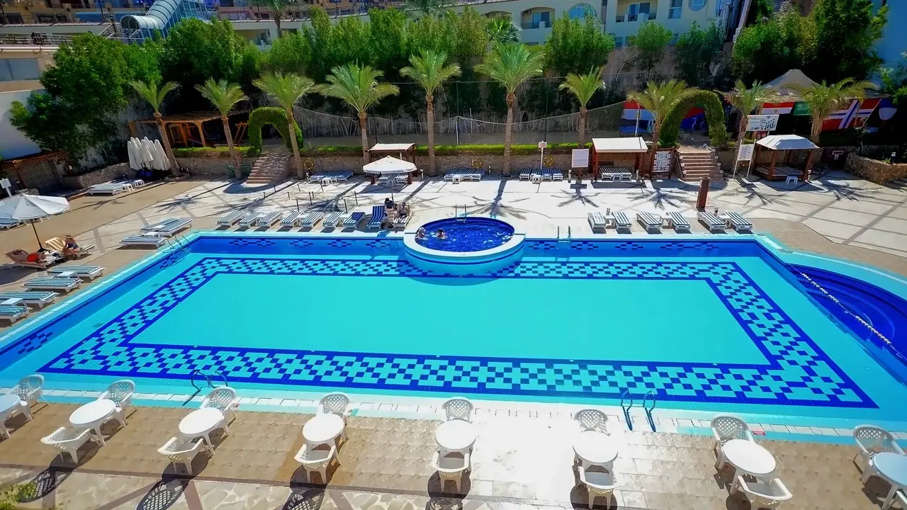 Falcon Naama Star