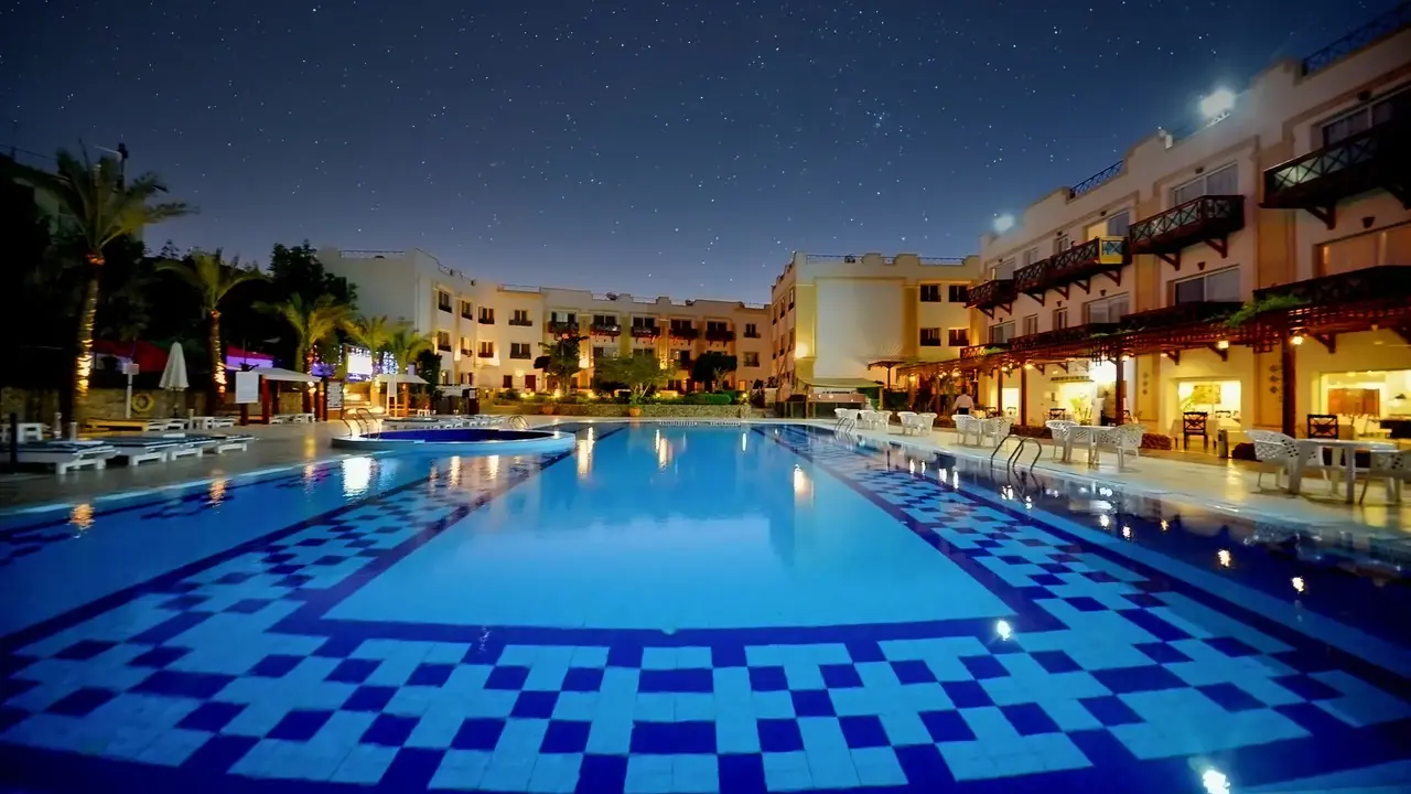 Falcon Naama Star