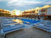 Falcon Naama Star