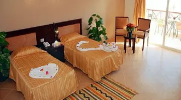 Falcon Naama Star