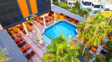 Fame Beach Hotel