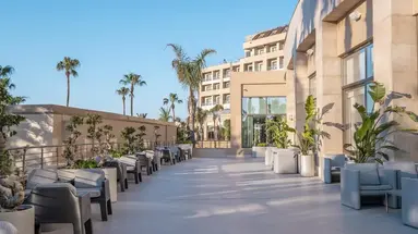 FAME RESIDENCE LARA