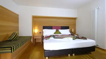 Family & Wellness Hotel Shandranj