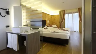 Family & Wellness Hotel Shandranj