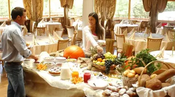 Family & Wellness Hotel Shandranj