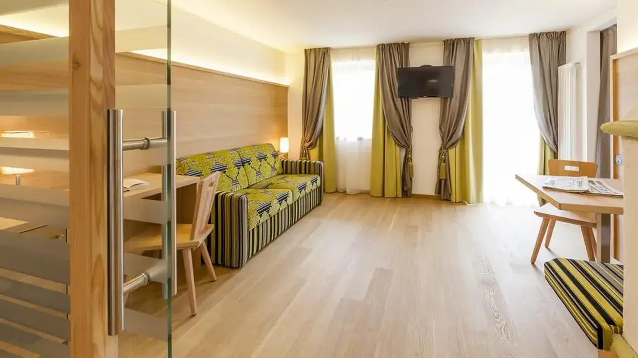 Family & Wellness Hotel Shandranj