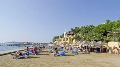 FANTASIA DELUXE HOTEL