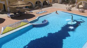 FARAANA REEF RESORT