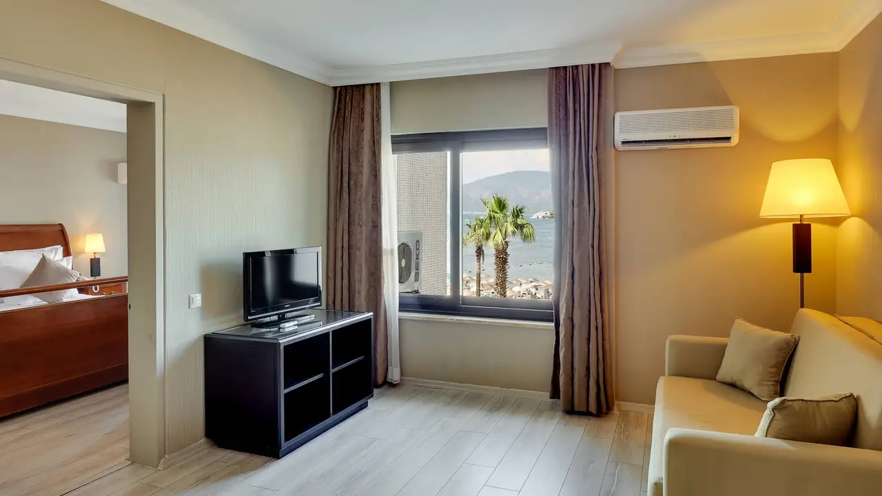 Faros Premium Beach Hotel