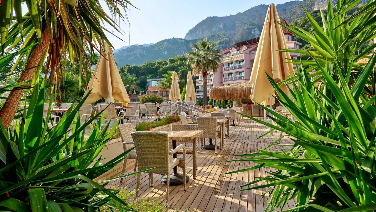 Faros Premium Beach Hotel