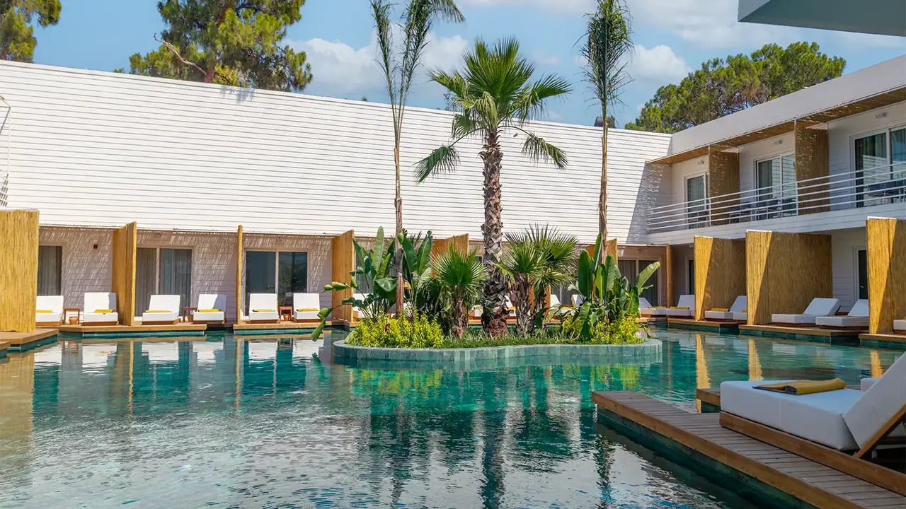 FashionTV Luxe Resort