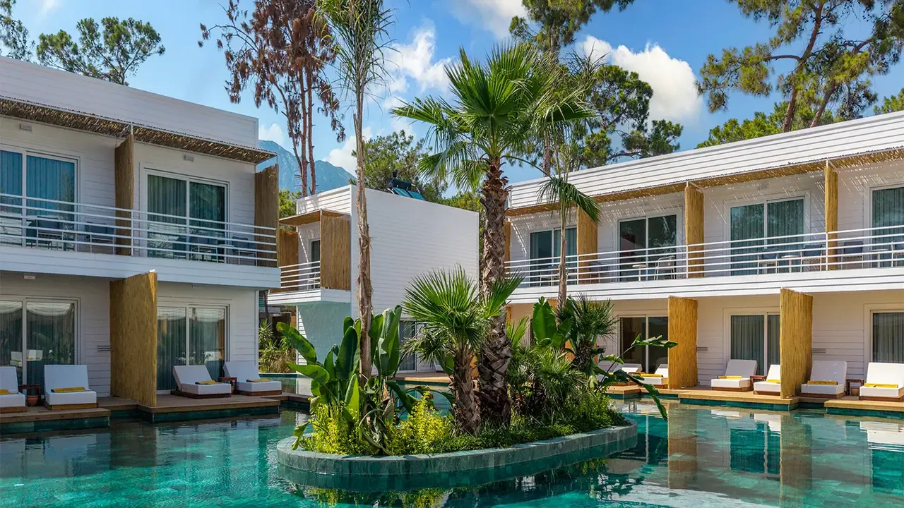 FashionTV Luxe Resort