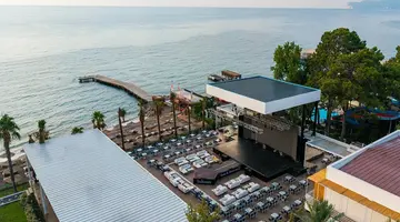 FashionTV Luxe Resort