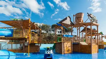 Fergus Club Carema Splash
