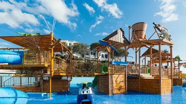 Fergus Club Carema Splash